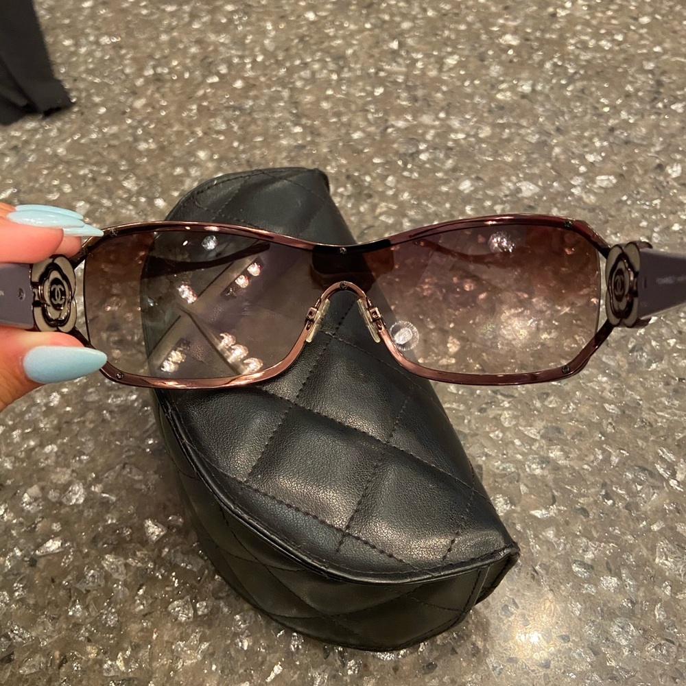 Chanel Sunglasses - Picture 5 of 10